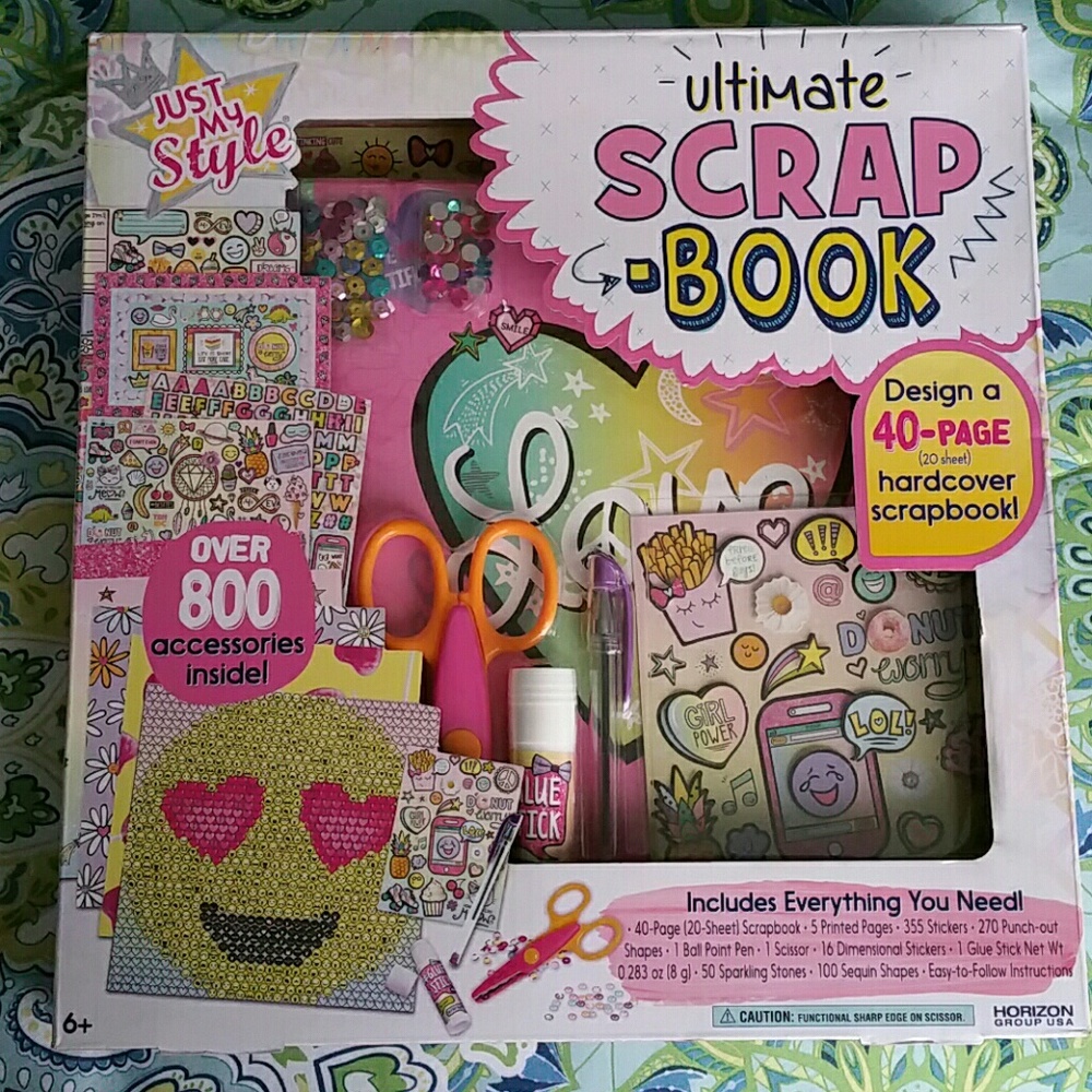 Ultimate Scrapbook for ages 6+ NWOT